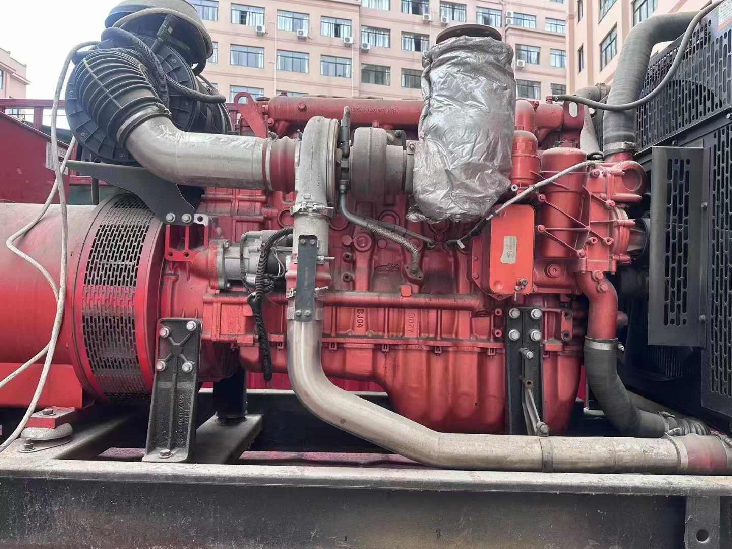 武宣如何选择适合 600kW 柴油发电机组的过载保护器？