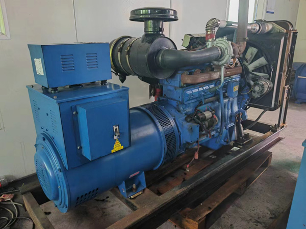 武宣100kW柴油发电机组使用多级机油有哪些优缺点？